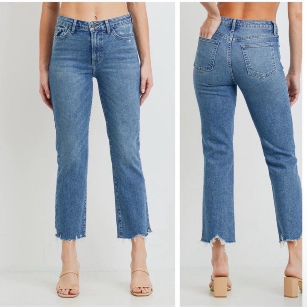 Just Black Mid-Rise Cropped Straight Jeans in Medium Blue